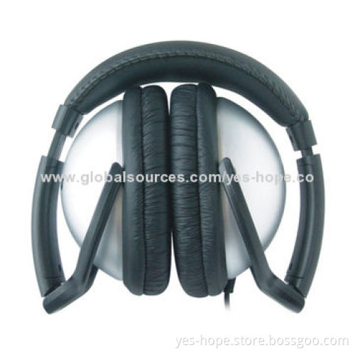Active noise cancelling airline headset with plug adapter